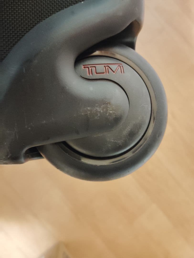 トゥミ キャリーバッグ　スーツケース　ビジネス　出張　22026 81L 大容量