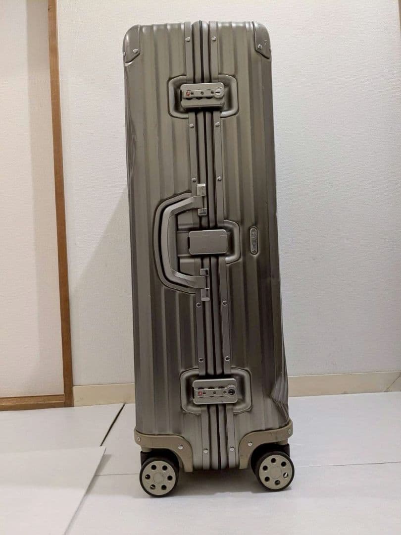 リモワ トパーズ チタニウム シャンパンゴールド TOPAS 98L 4輪