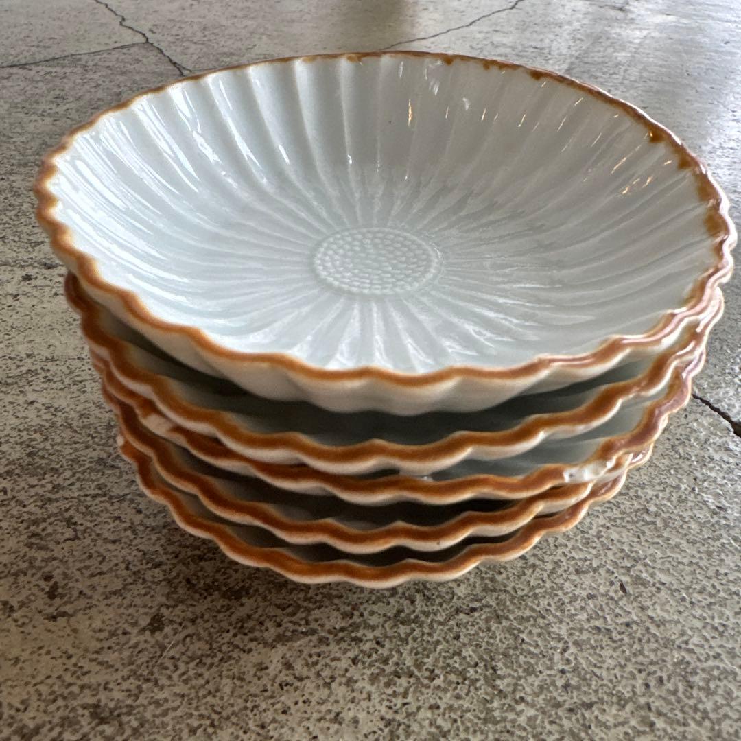 古伊万里　白磁　江戸後期　菊　豆皿