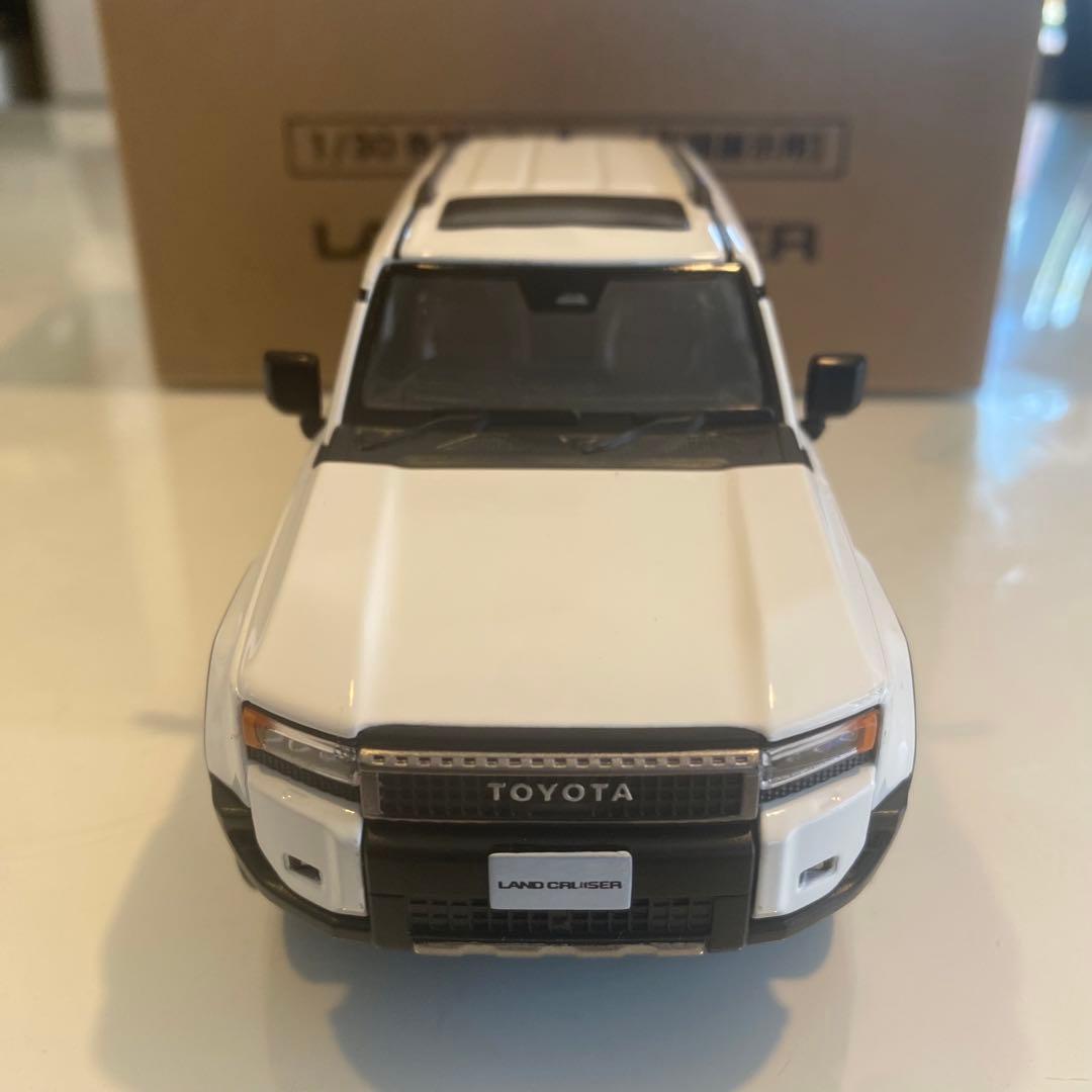 世界のアキーン 040 202 2台 ランクル250 ミニカー