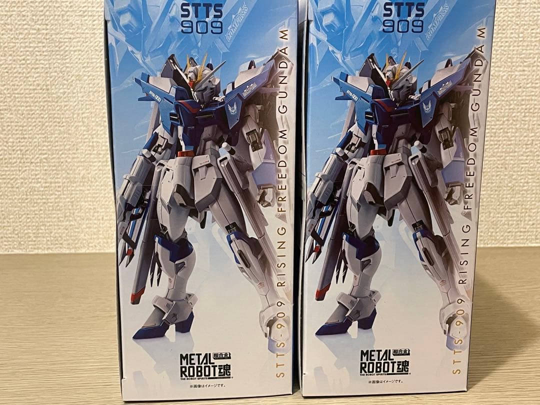 L ROBOT魂ライジングフリーダムガンダム 新品未開封２個