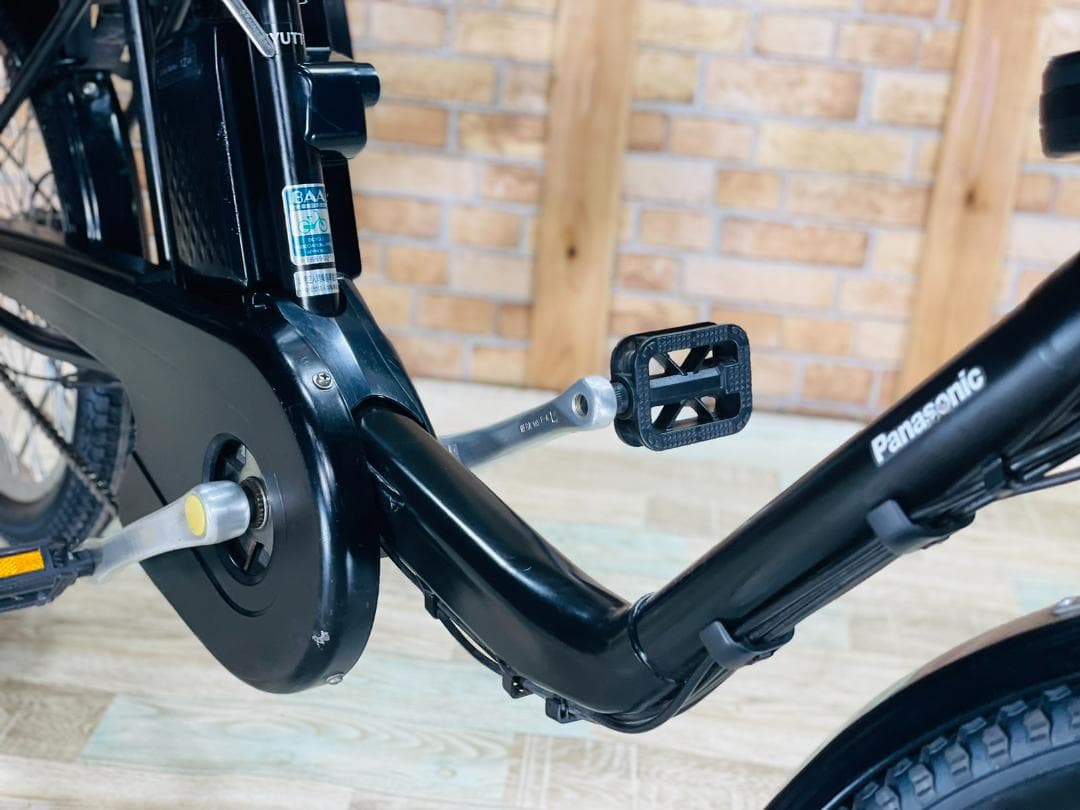 愛知静岡配送可 No1モデル ブラック ギュット電動アシスト自転車 H1177