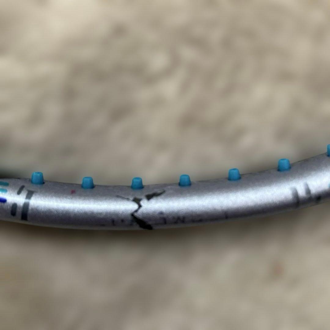 【ジャンク品】バドミントンラケット アストロクス88D PRO