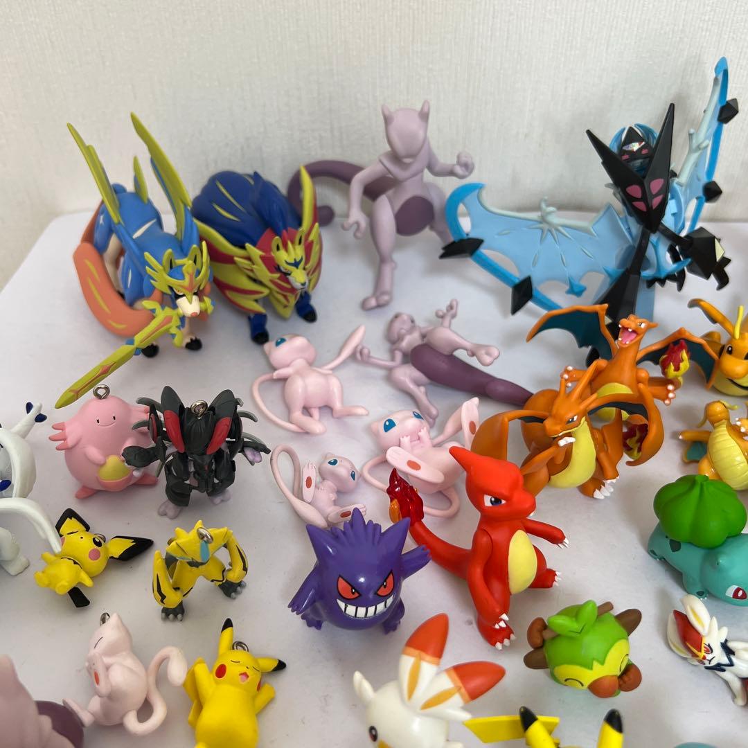 ポケモンフィギュアモンコレキーホルダー指人 形ソフビまとめ売り