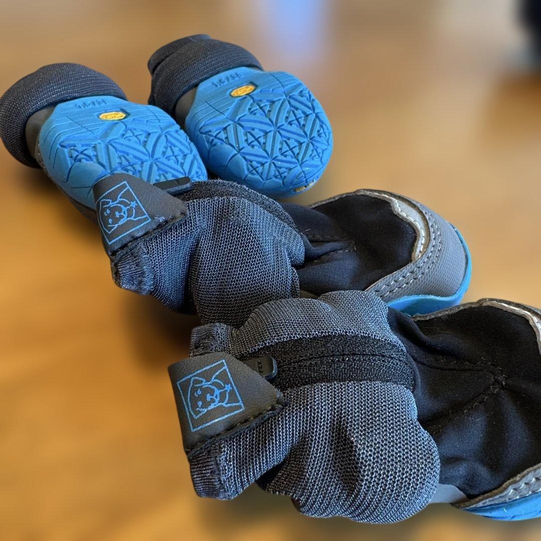 Ruffwear Polar Trex mont-bellドッグシューズ 黒/青