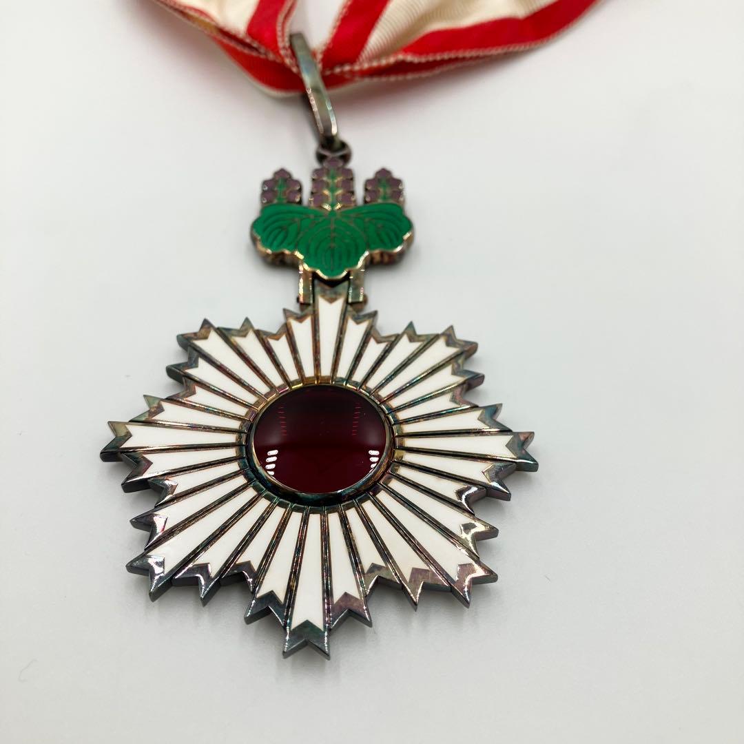 勲三等旭日中綬章？　 本体のみ　＊説明必読要