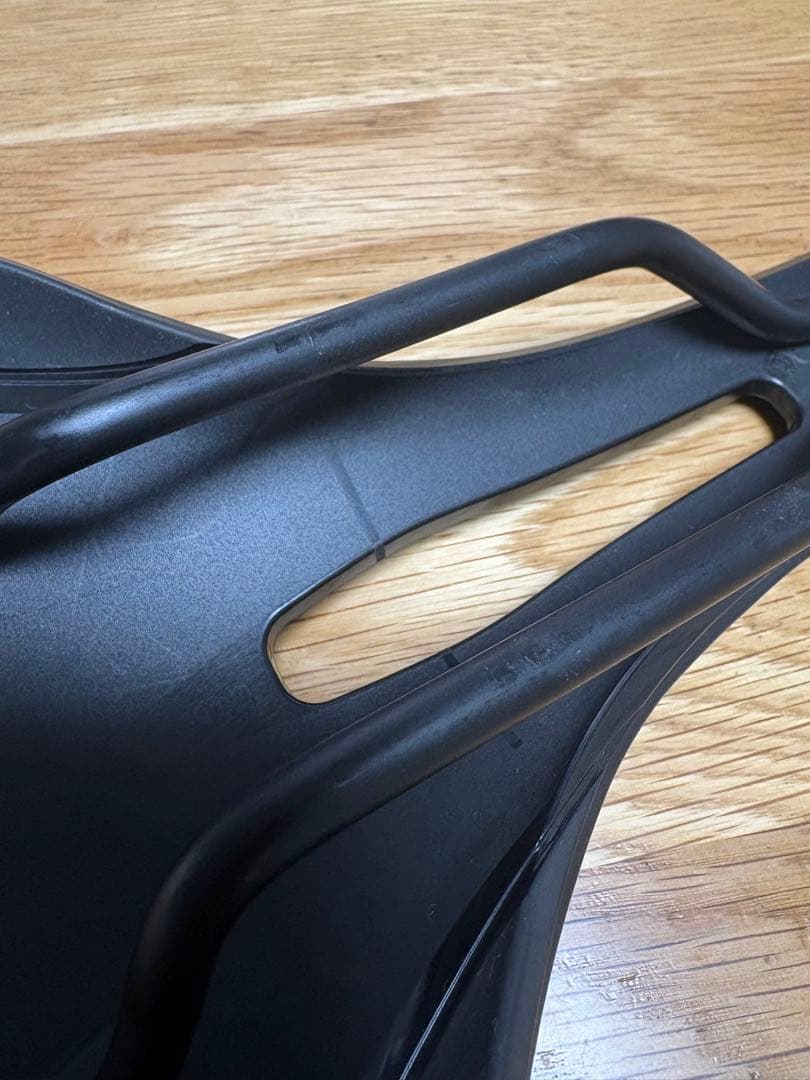 fi'zi:k VENTO ANTARES R5 140mm サドル　黒