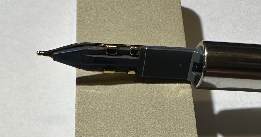 【ナガサワ限定】海岸ストーングレー 万年筆 パイロット キャップレスデシモ FM