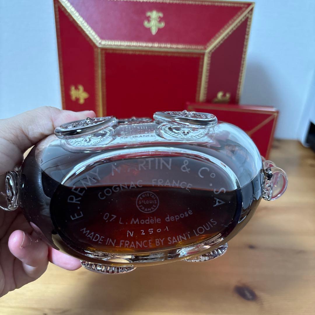 ルイ13世 レミーマルタン コニャック 金キャップ 700ml 箱付　未開栓 ⑴