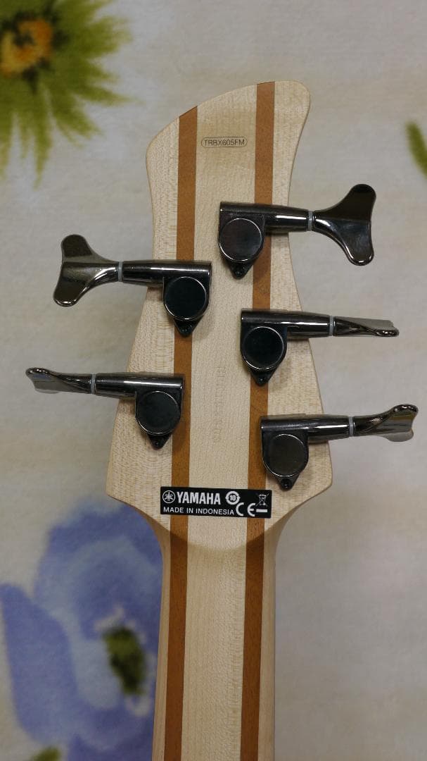 YAMAHA TRBX605 FM 5弦ベース 新品同様