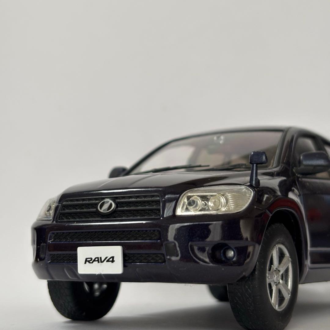 トヨタ RAV4 カラーサンプル 1/24 ダークブルーマイカ　非売品　箱付