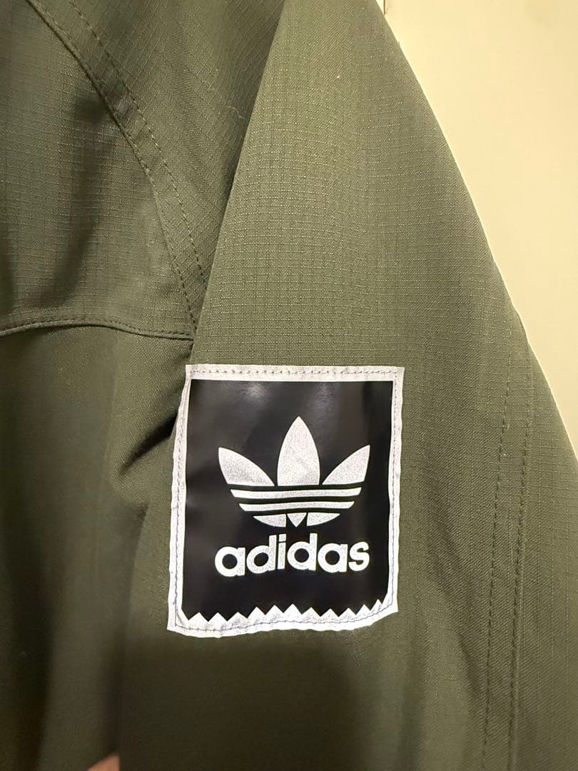 【美品】adidas ユーティリティジャケット　スノーボードウェア　スノーウェア