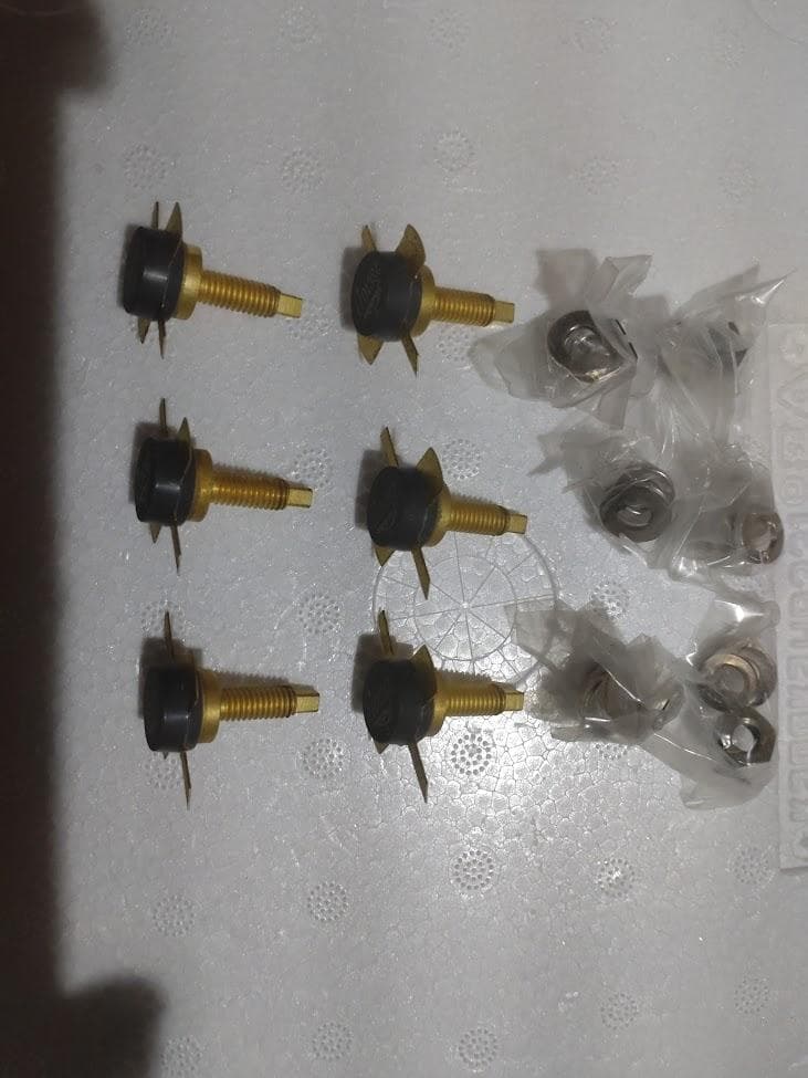 TOSHIBA　2SC1077　6PCS　新品未使用