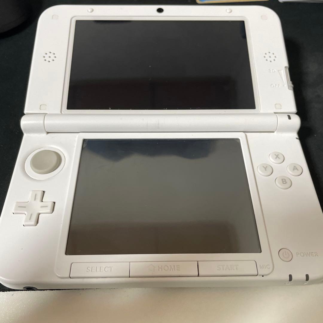 3DS LL ホワイト 純正ACアダプタ 充電器 付き