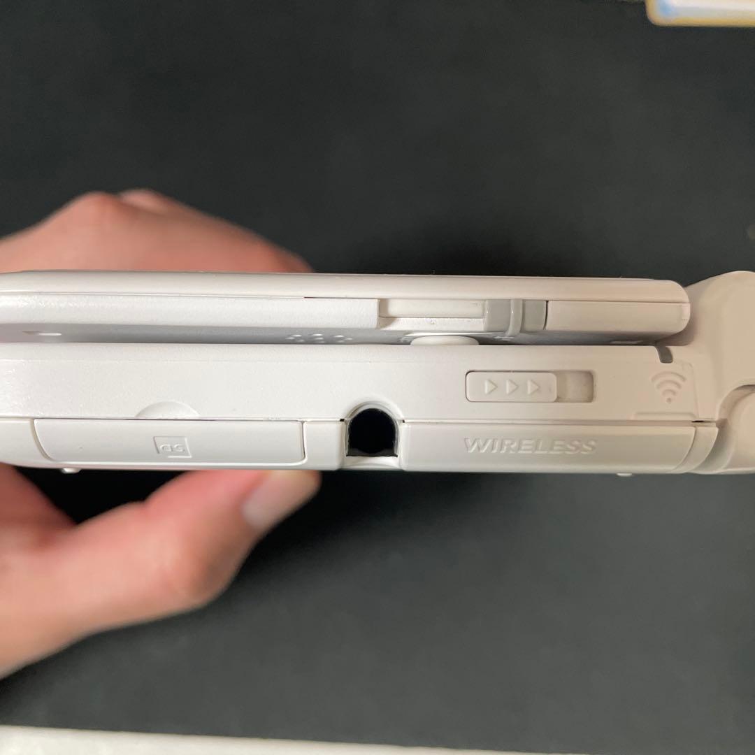 3DS LL ホワイト 純正ACアダプタ 充電器 付き