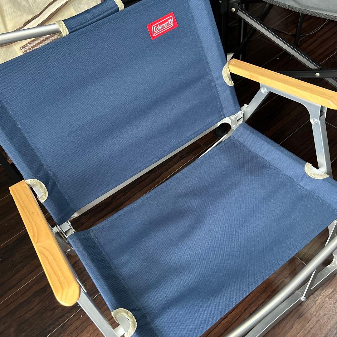 Colemanアウトドアチェア グレーとネイビー二脚セット　キャンプ　海川プール