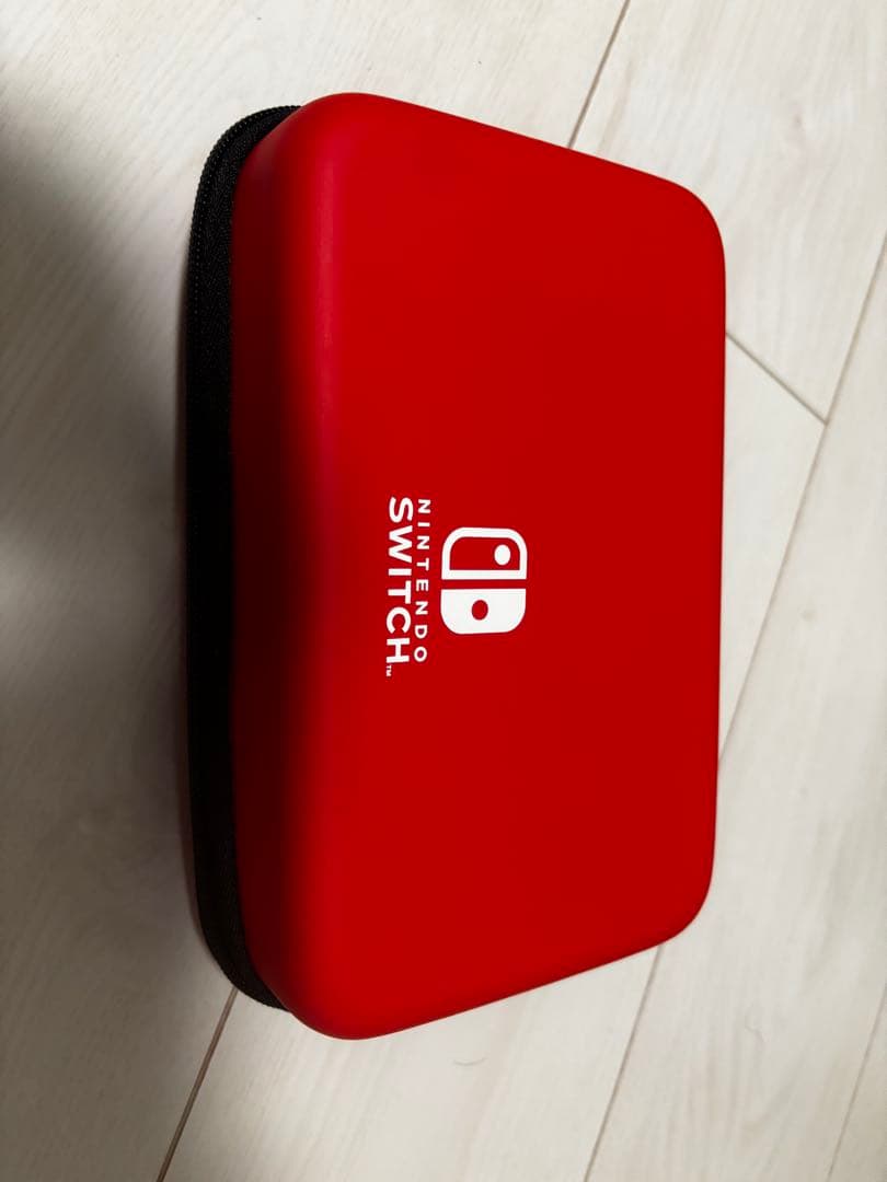 Nintendo Switch 本体＋Joy-Con充電スタンド＋ケース