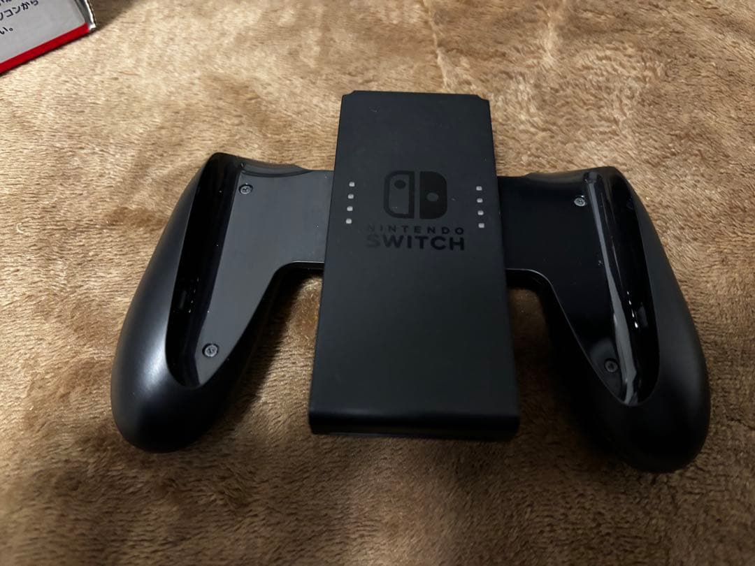 Nintendo Switch 本体＋Joy-Con充電スタンド＋ケース