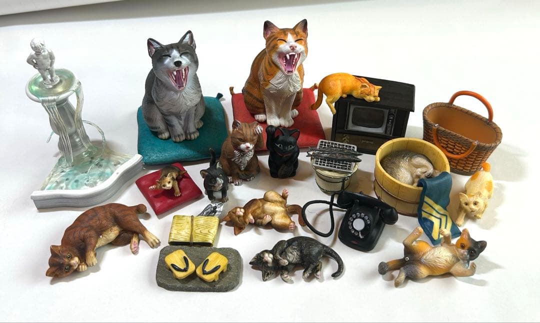 希少 猫 フィギュアと小物セット レア 鑑賞 ガチャ コレクション