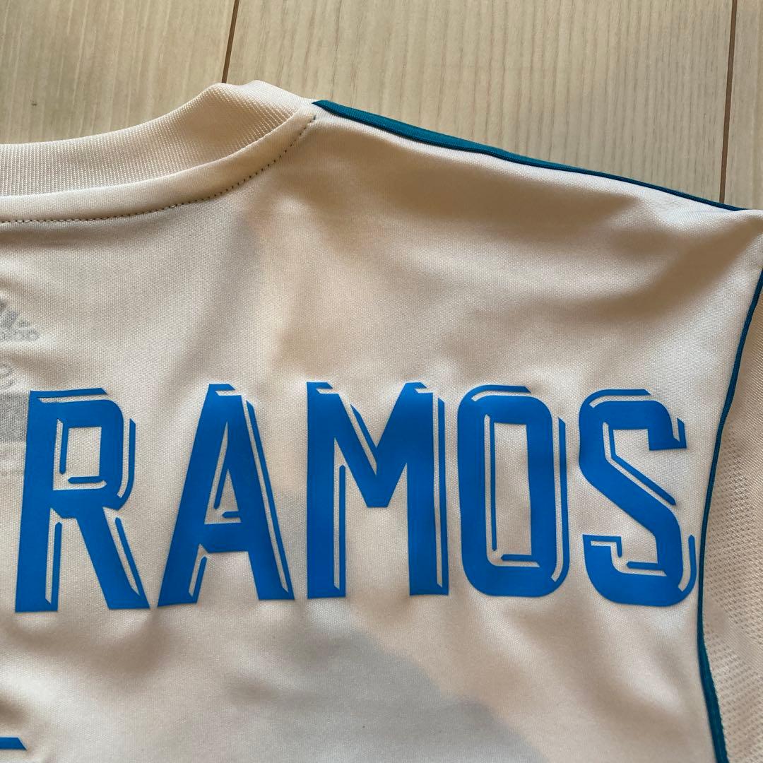 セルヒオラモスネーム入り　17/18 レアル・マドリードホームユニフォーム