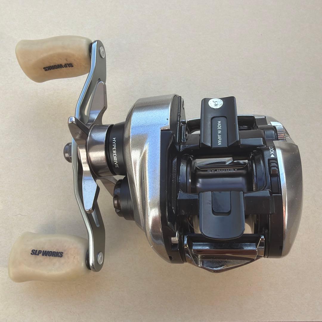 『ダイワ』21ジリオンSVTW1000XH（ギヤ比8.5）純正カスタム★超美品