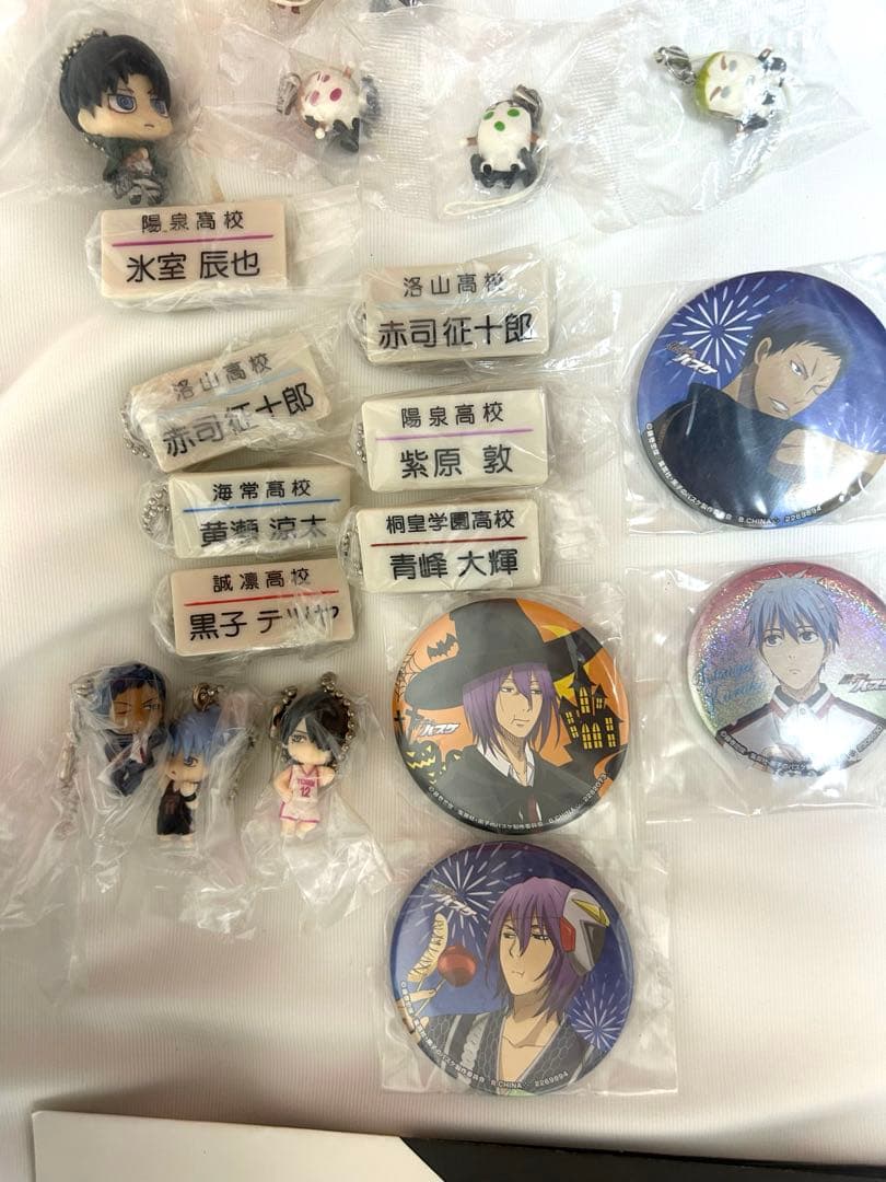 黒子のバスケ 進撃の巨人 ストラップ