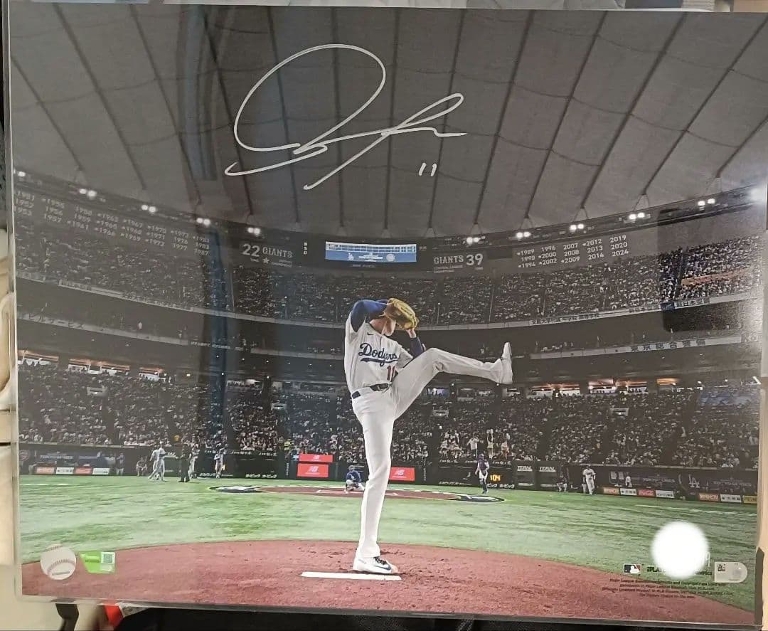 【即完売・本物証明】佐々木朗希／直筆サイン／特大写真／ロサンゼルス・ドジャース