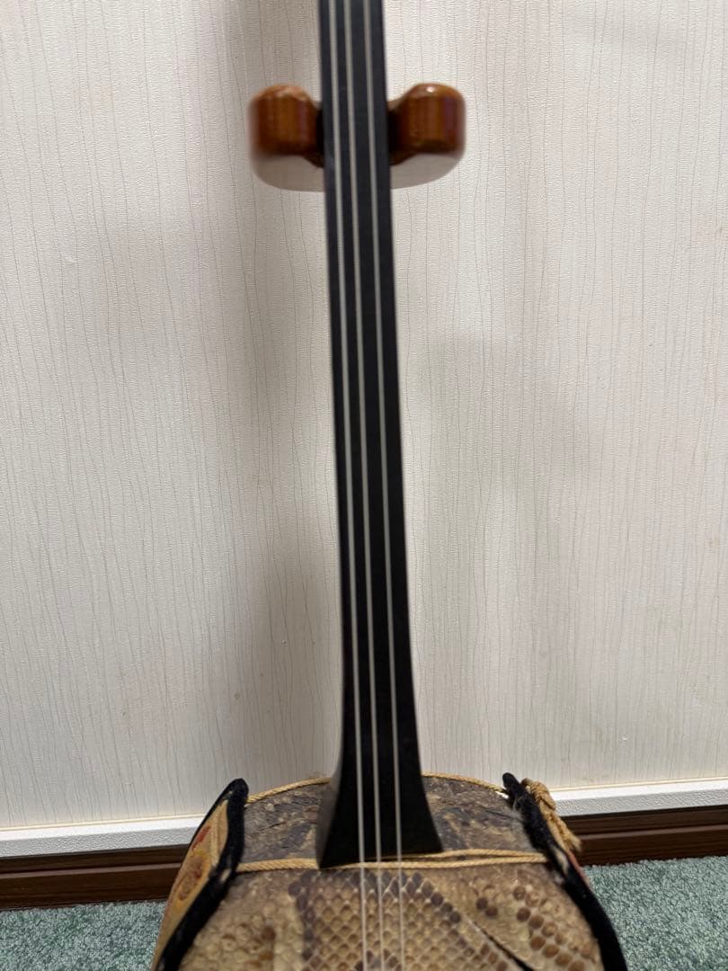 現状品　ジャンク　三線 本皮使用 蛇皮破れあり 沖縄伝統楽器 修理・部