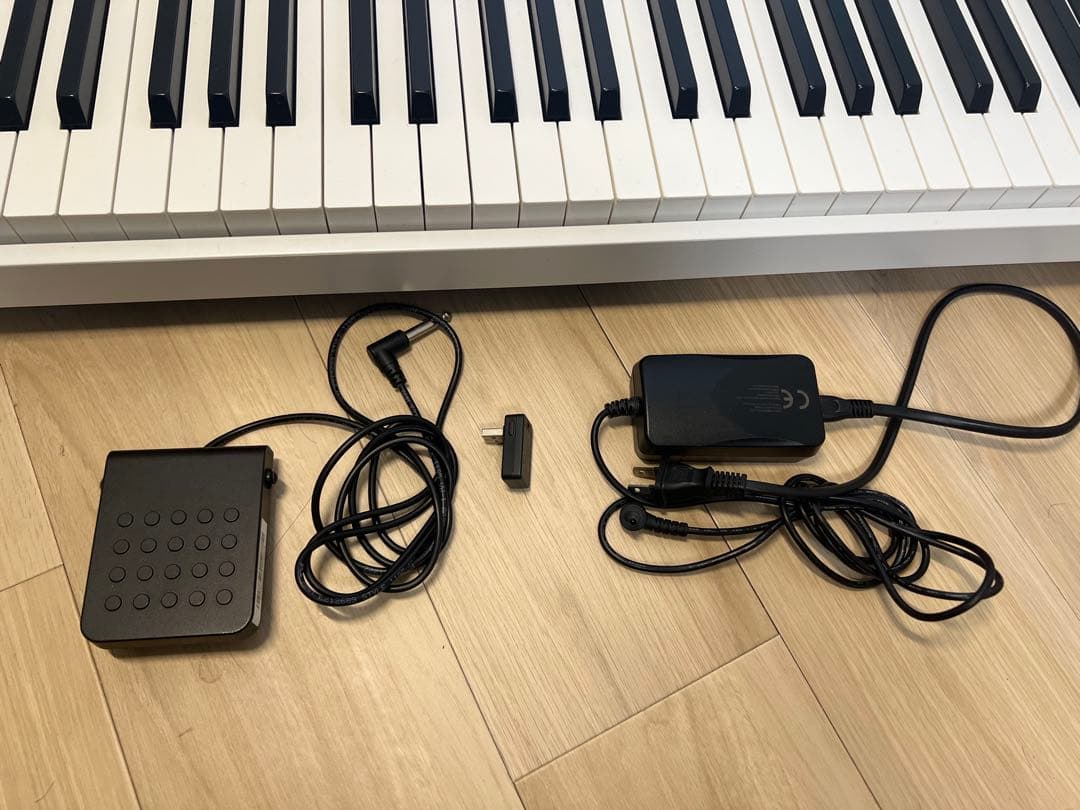 【値下げ中】CASIO privia px-s1100 電子ピアノ 白 ホワイト