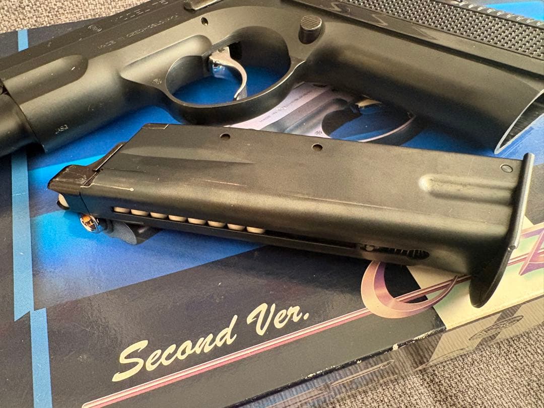 KSC CZ75 外観美品　ガス漏れあり