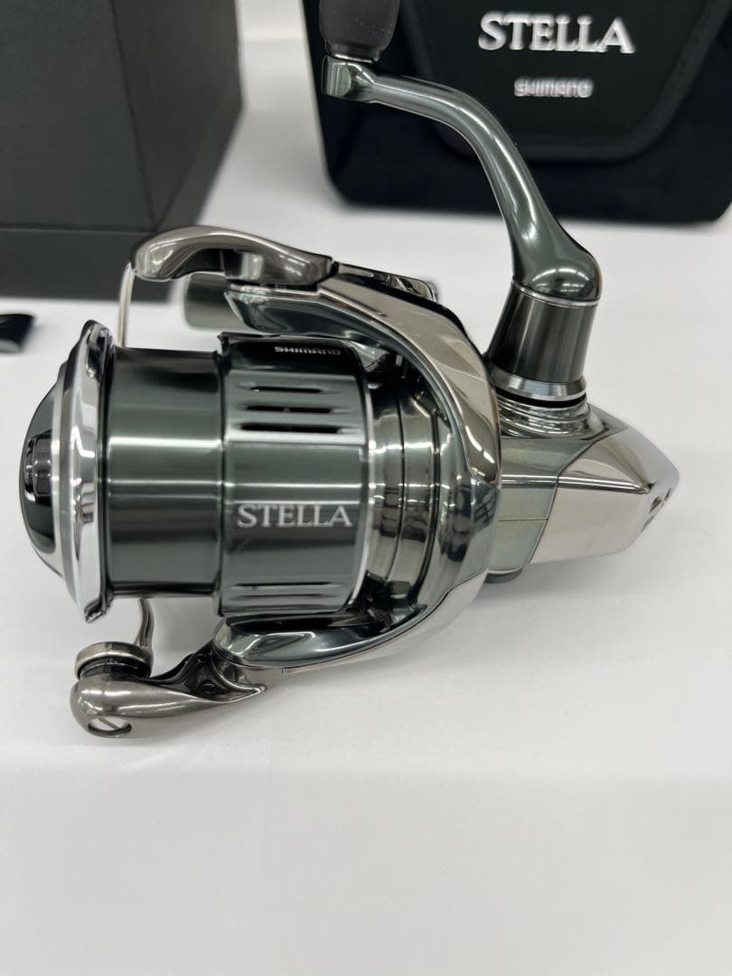 極美品 シマノ 22ステラ c2000shg おまけ付き