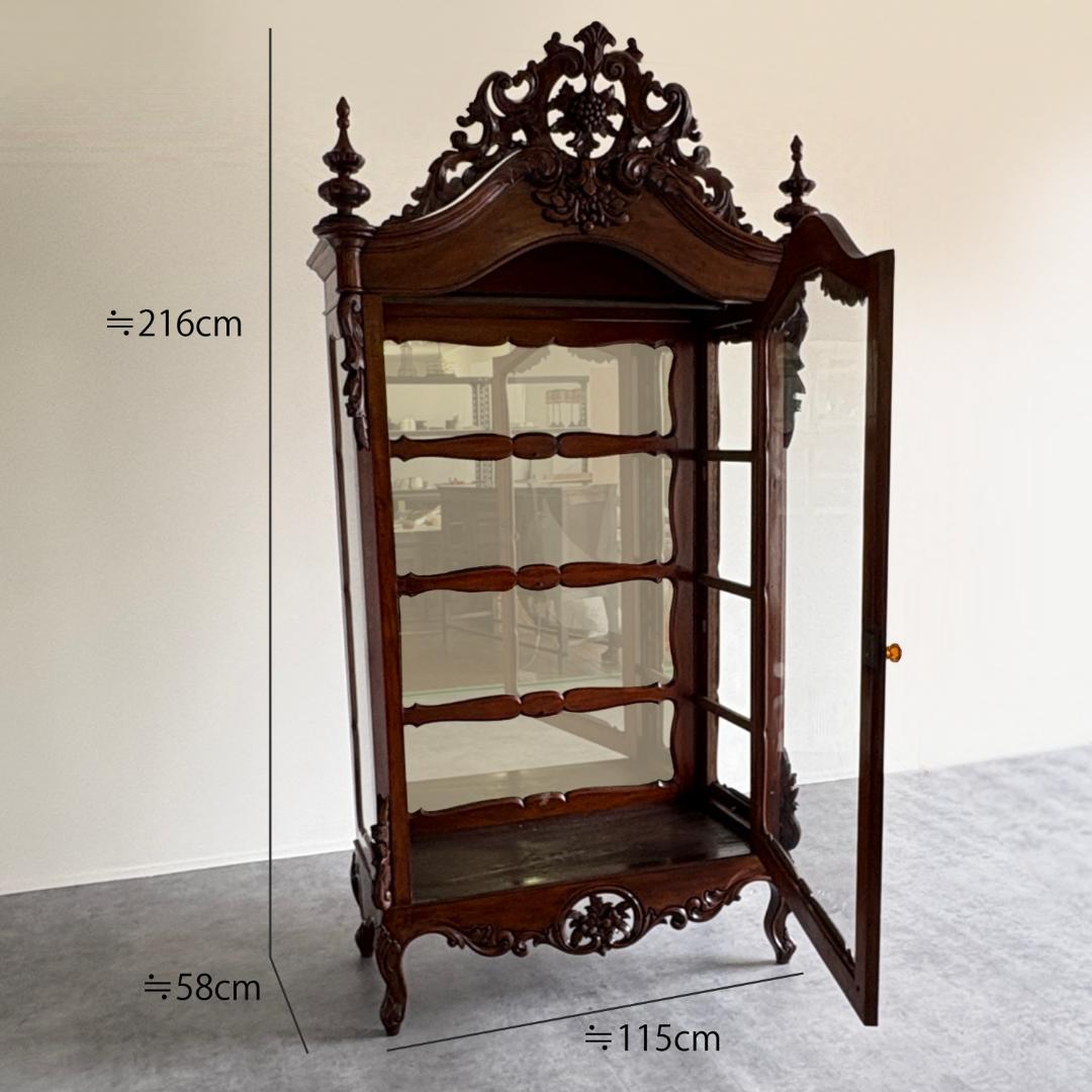 ロココスタイル 猫脚＆カルトゥーシュ彫刻のワードローブ