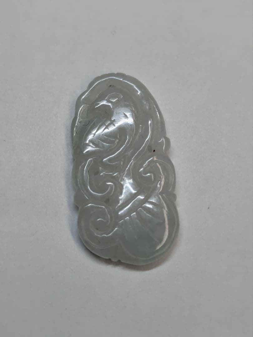 翡翠　ペンダントトップ　骨董　古玩　水晶　お守り　御守り　彫刻　玉石