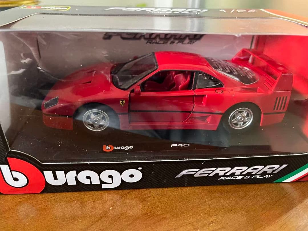 ミニカー1/24Ferrari F40Bburago