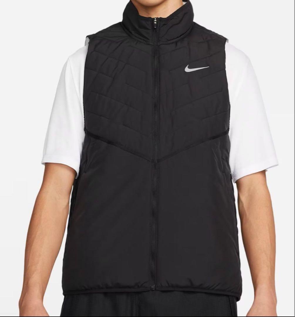新品　ナイキ　メンズ　ランニングベスト　中綿　ブラック　黒　軽量　撥水　L