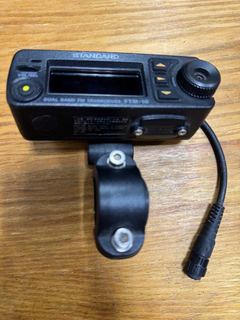 オートバイ用アマチュア無線機　FTM-10S Bluetoothユニット付き