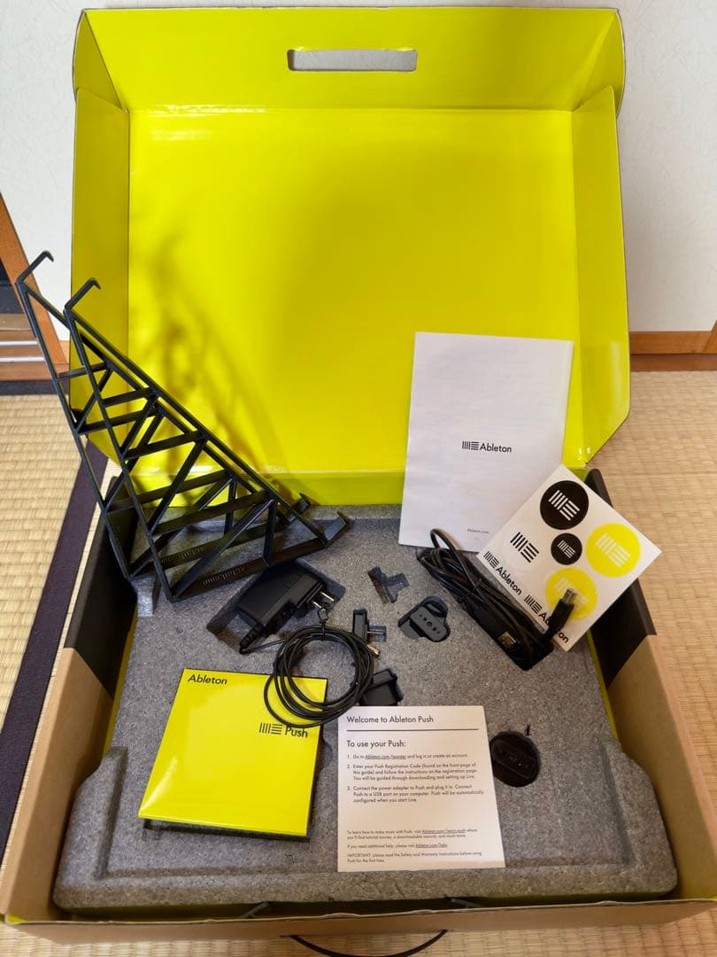 Ableton Push 2 MIDIコントローラー & おまけ x 2