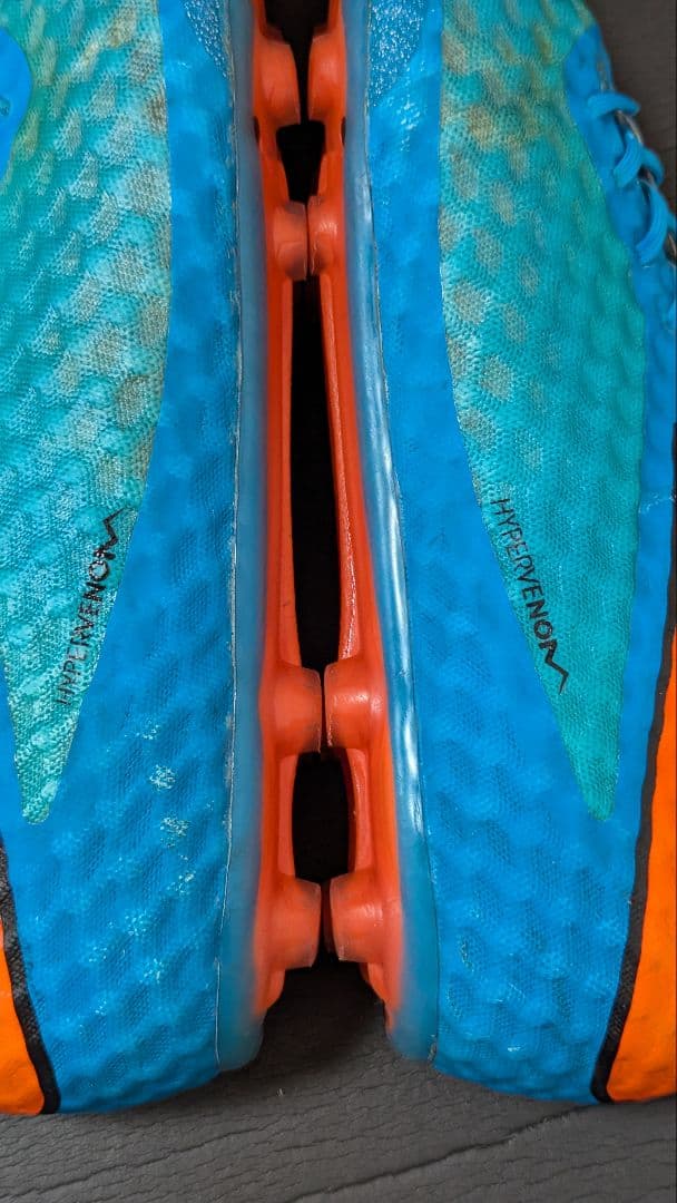 ナイキ　NIKE ハイパーヴェノム ファントム HG-E　サッカースパイク