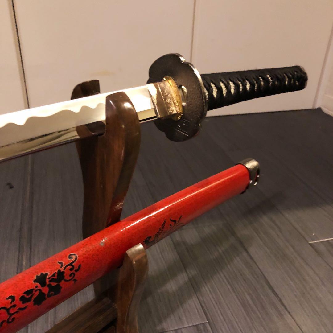 高級模造刀　居合刀　優乱刃紋　朱拵え　合金刀身　紋様入り