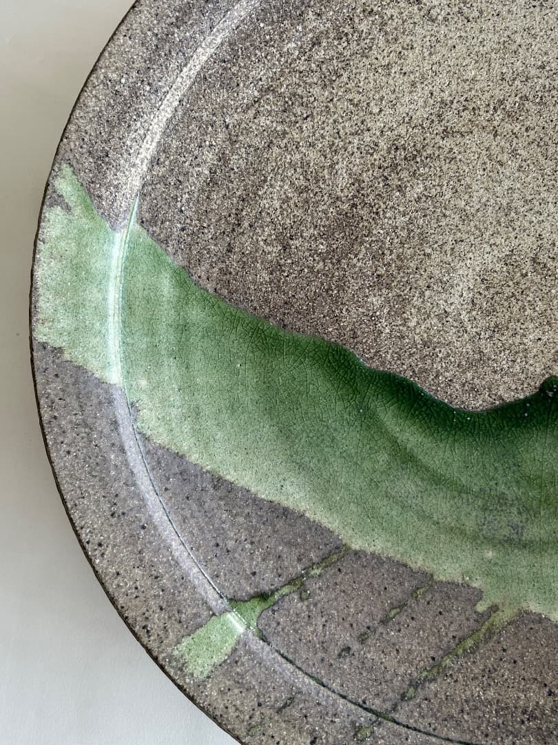 灰釉大皿　(竹内公明作) 直径 46cm