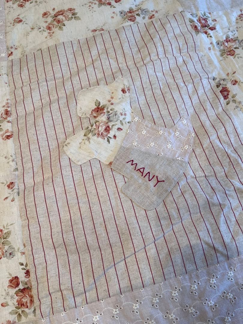 マニー テリア花柄レース パッチワークフリークロス