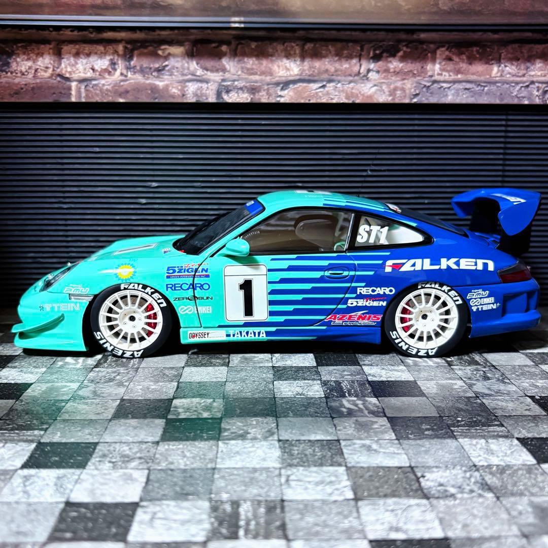 1/18 AUTOart FALKEN⭐︎PORSCHE 911 GT3 2005