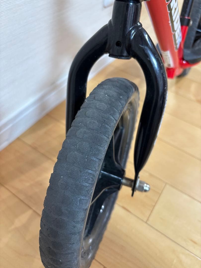 STRIDER ストライダー スポーツモデル　レッド 12インチ