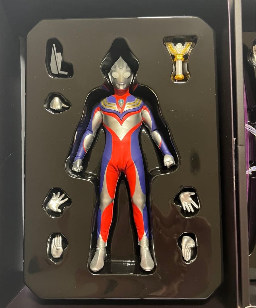 Alphamax ウルトラマン ティガ アクションフィギュア