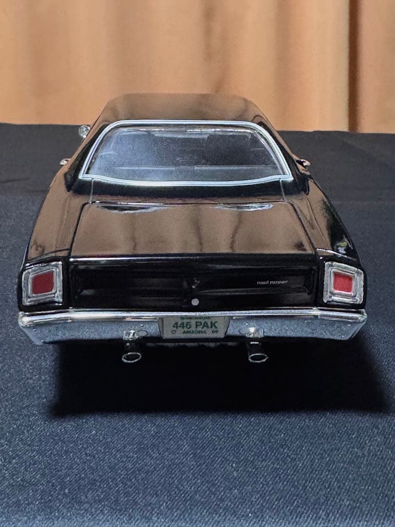 プリムスロードランナー 440GBBL 1/18scale 黒