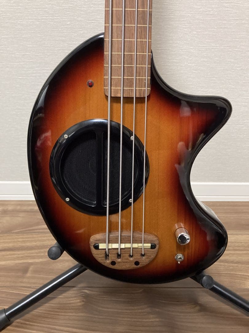 超美品 FERNANDES PIE-ZO サンバースト フレットレス ZO-3