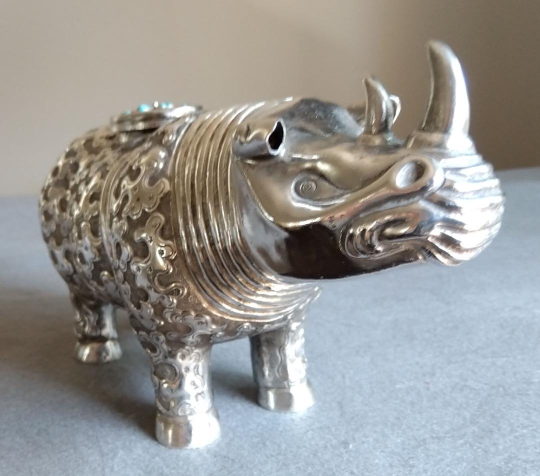 北京工芸品公司　銀製　錯金銀雲紋銅犀尊　酒器