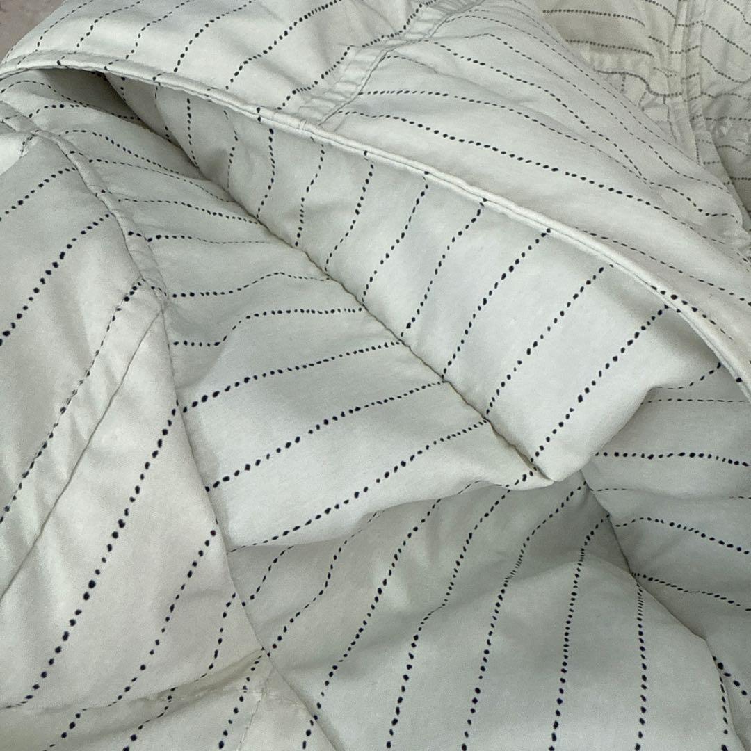 メンズジャケット LLホワイト ストライプ V字ロゴダウン