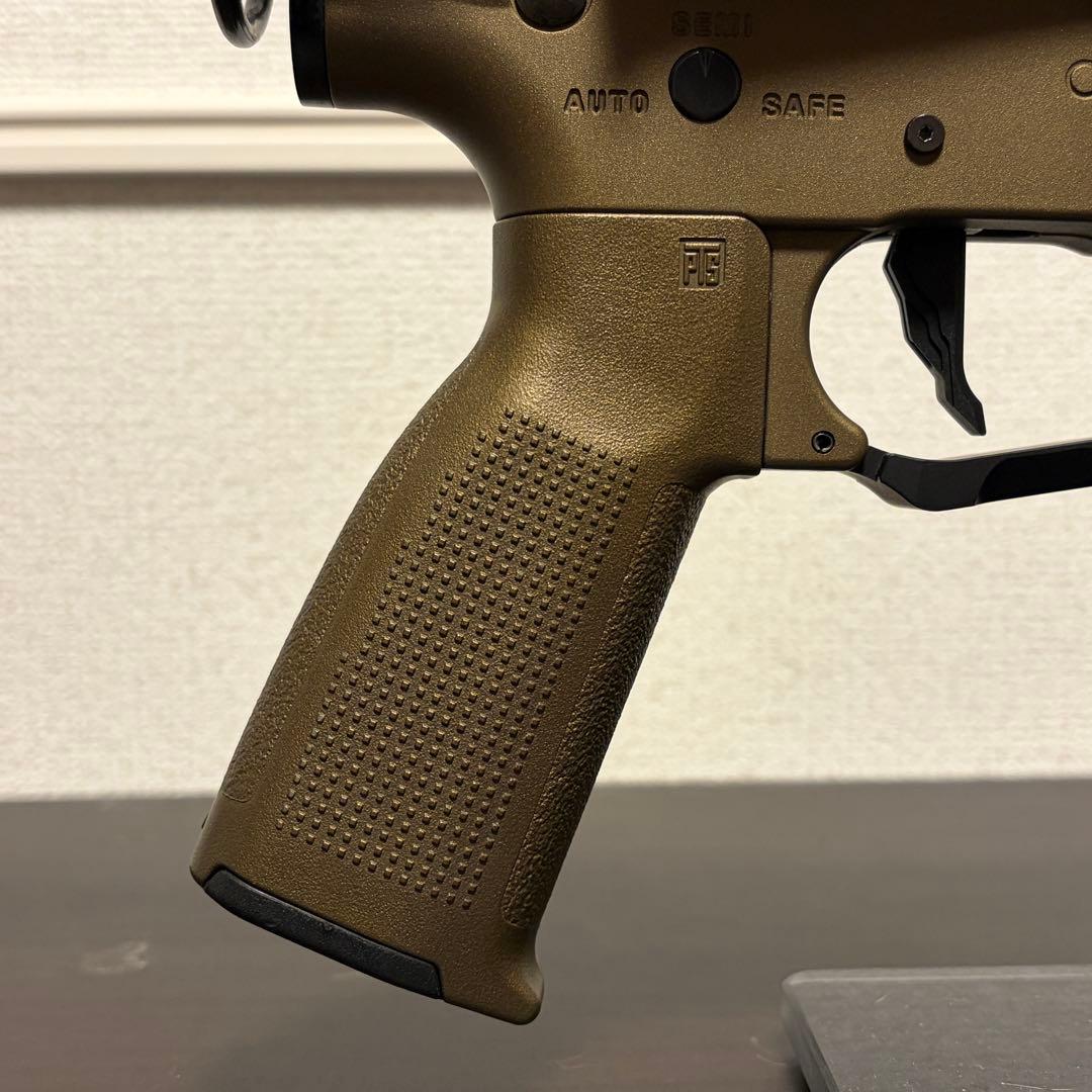 東京マルイ 次世代電動ガン CQBRカスタム 実物パーツ多数　電子トリガー内蔵