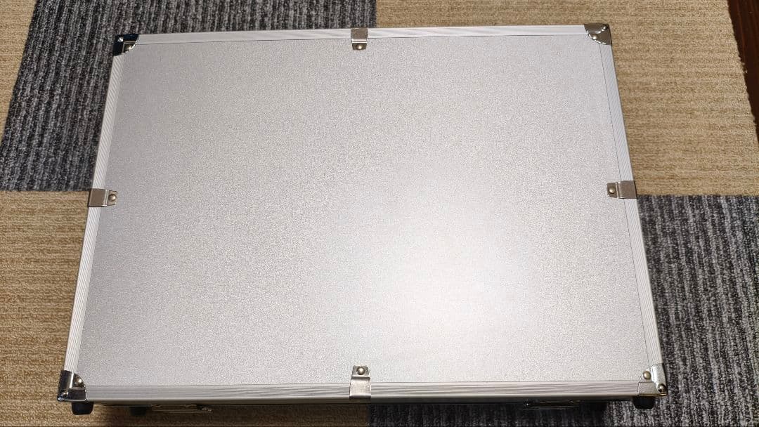 TOYGER CEO Storage アタッシュケース シルバー 仕切板21枚付